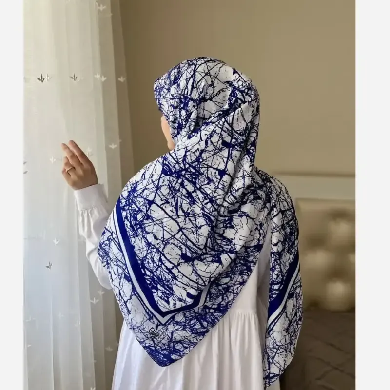 روسری نخ طرح ختن ابعاد 140 در 140 بانوان