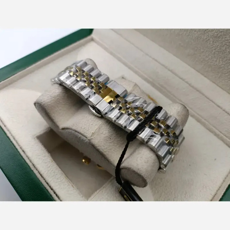 ساعت مچی مردانه سیکو دو رنگ طلایی صفحه مشکی طرح سه موتور مدل 5748